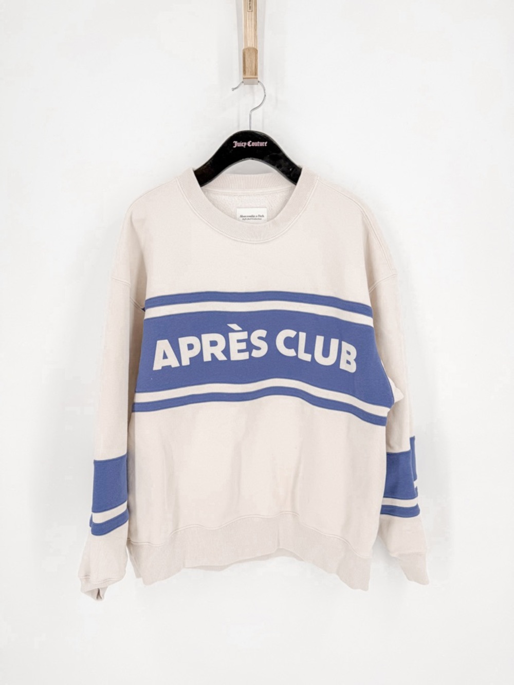 Abercrombie & Fitch Cream Sweatshirt with Blue APRÈS CLUB Stripe